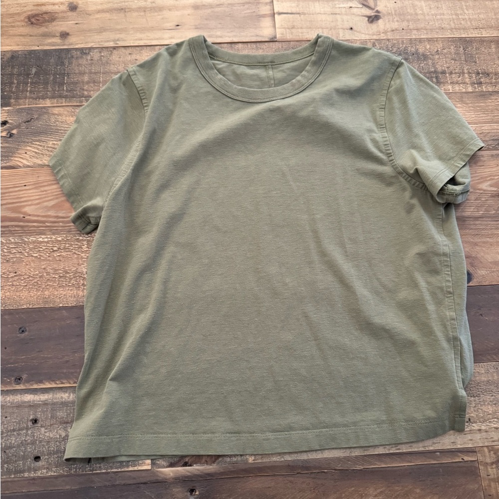 Lululemon light green tee shirt